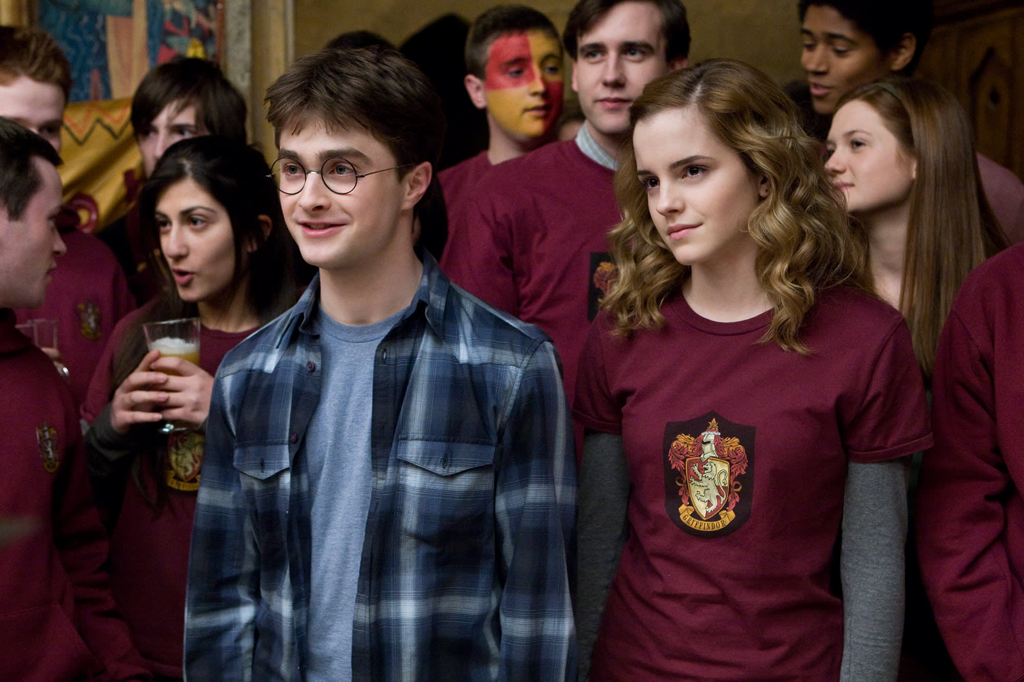 WB-F6-Harry-Hermione-Gryffindors