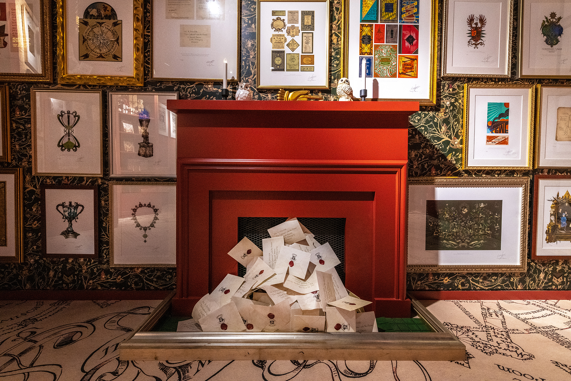 minalima-pop-up-south-korea-lifestyle-web-landscape-fireplace