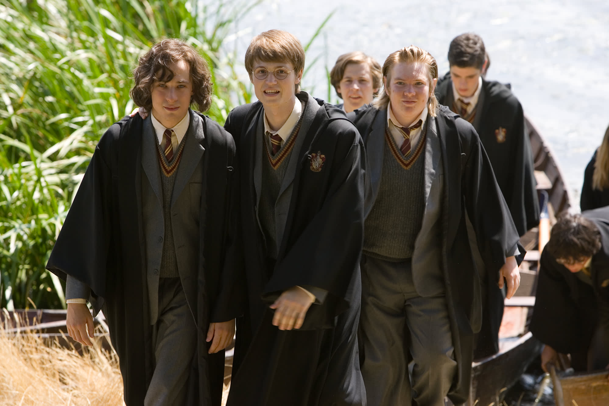 HP-F5-order-of-the-phoenix-marauders-school-james-peter-sirius-web-landscape