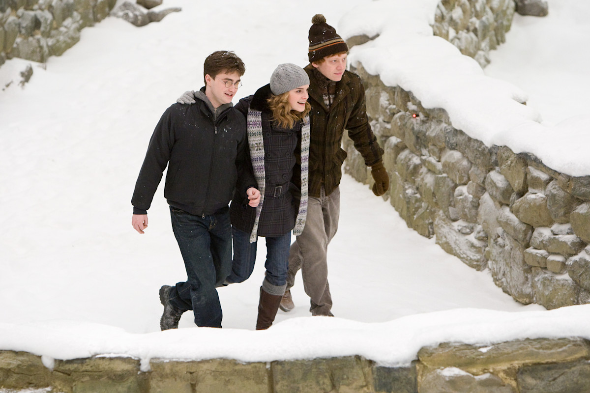 Is Your Gift Giving Style Most Like Harry, Ron Or Hermione? 