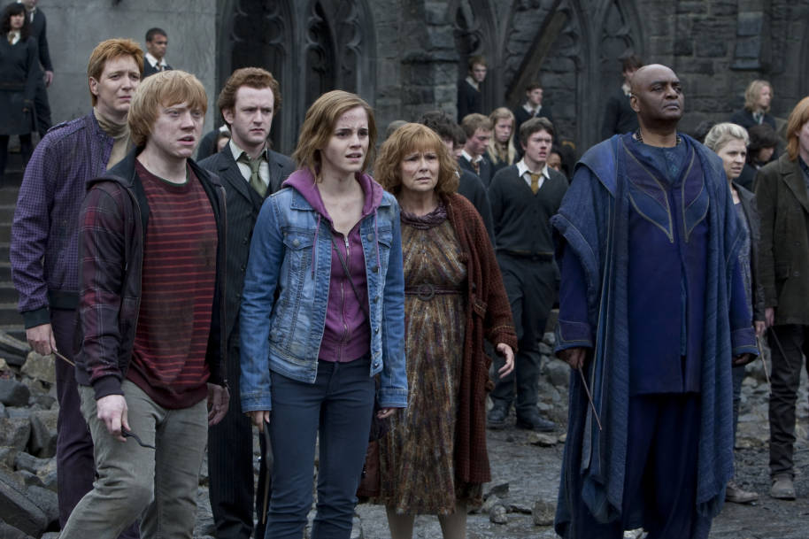 PMARCHIVE-WB F8 Hermione Ron group Harry Potter is dead HPDH2-08662 1gzhNMr9BkGkcQoMyMommO-b10