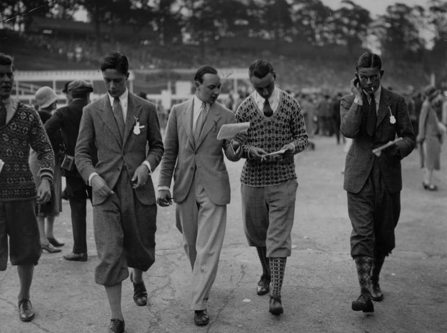 PMARCHIVE-A dapper group of young gentlemen at the races, 1926 469Ms4Tx8Iiee2sumEGioO-b3