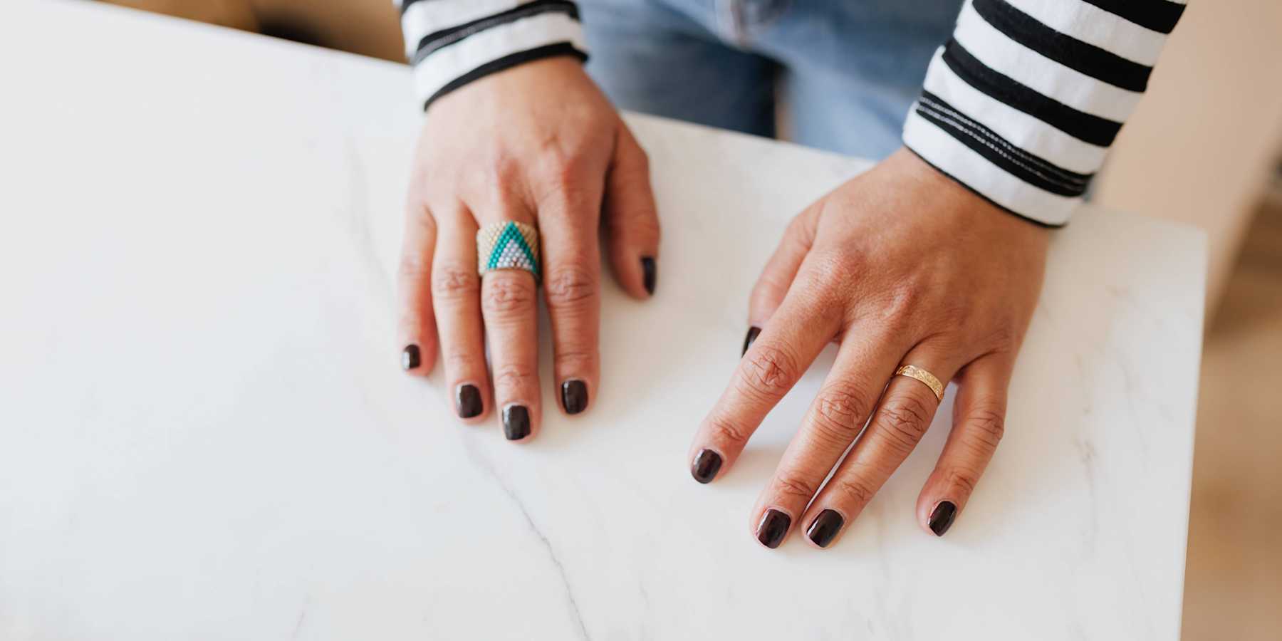Experiencing a sensation of tingling in the hands and feet? Here are some possible reasons why - Blog | Everlywell: Home Health Testing Made Easy Experiencing a sensation of tingling in the hands and feet? Here are some possible reasons why - Blog | Everlywell: Home Health Testing Made Easy