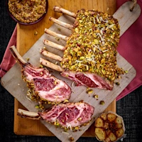 80582-WFMex-Lifestyle-rack-de-costillas-de-cordero-nueva-zelanda-Cordero