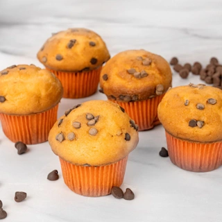81663-wfmex-raw-mini-muffins-de-vainilla-con-chispas-de-chocolate-postres 720x720-1