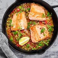81908-wfmex-raw-filete-de-trucha-salmonada-con-piel-pescados-y-mariscos_900x900 3