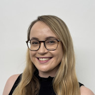 https://images.ctfassets.net/uuaxywrybmpn/1UdPSLjw3ixLDFogGKbOBK/184e62b368513327112e74f74c2cd2f7/Sarah_Halloran__1_.jpg