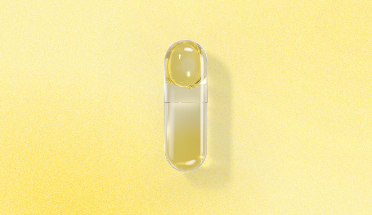 Ritual Omega-3 DHA & EPA capsule on a yellow background