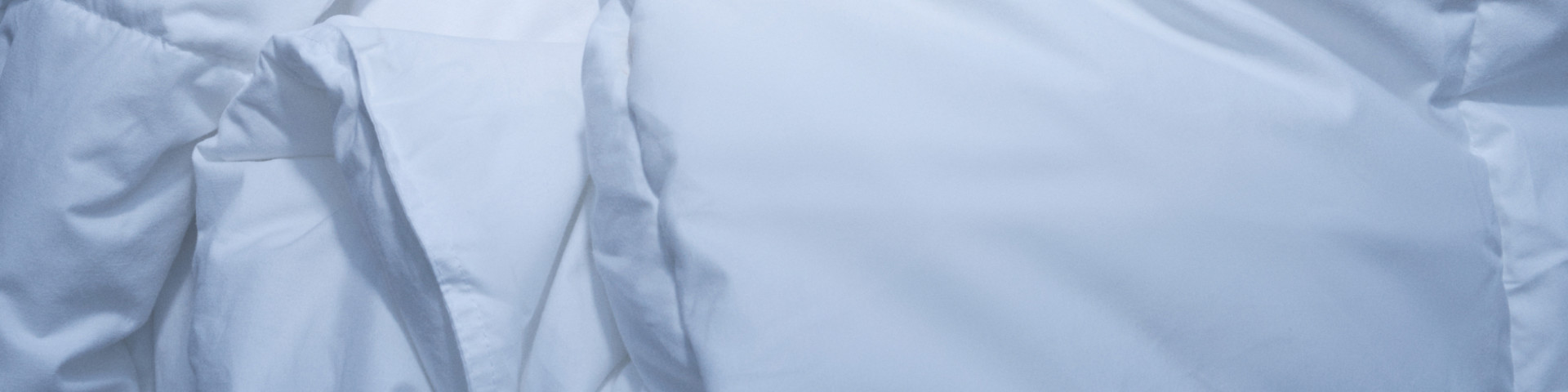 A white comforter.