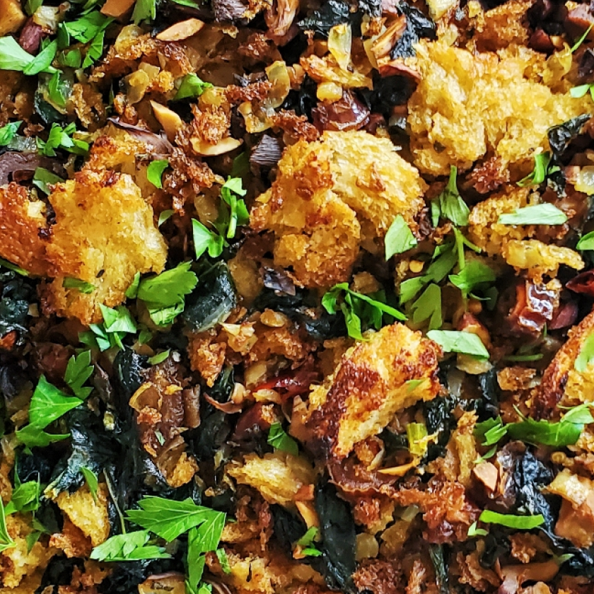 Traditional stuffing is an iconic holiday dish beloved for its nostalgic, comforting taste. The catch? It’s not exactly vegan-friendly. We bring you a gloriously elevated, nutrient-packed vegan version that features a lighter finish—not to mention sweetness from dates and a hint of chili heat.