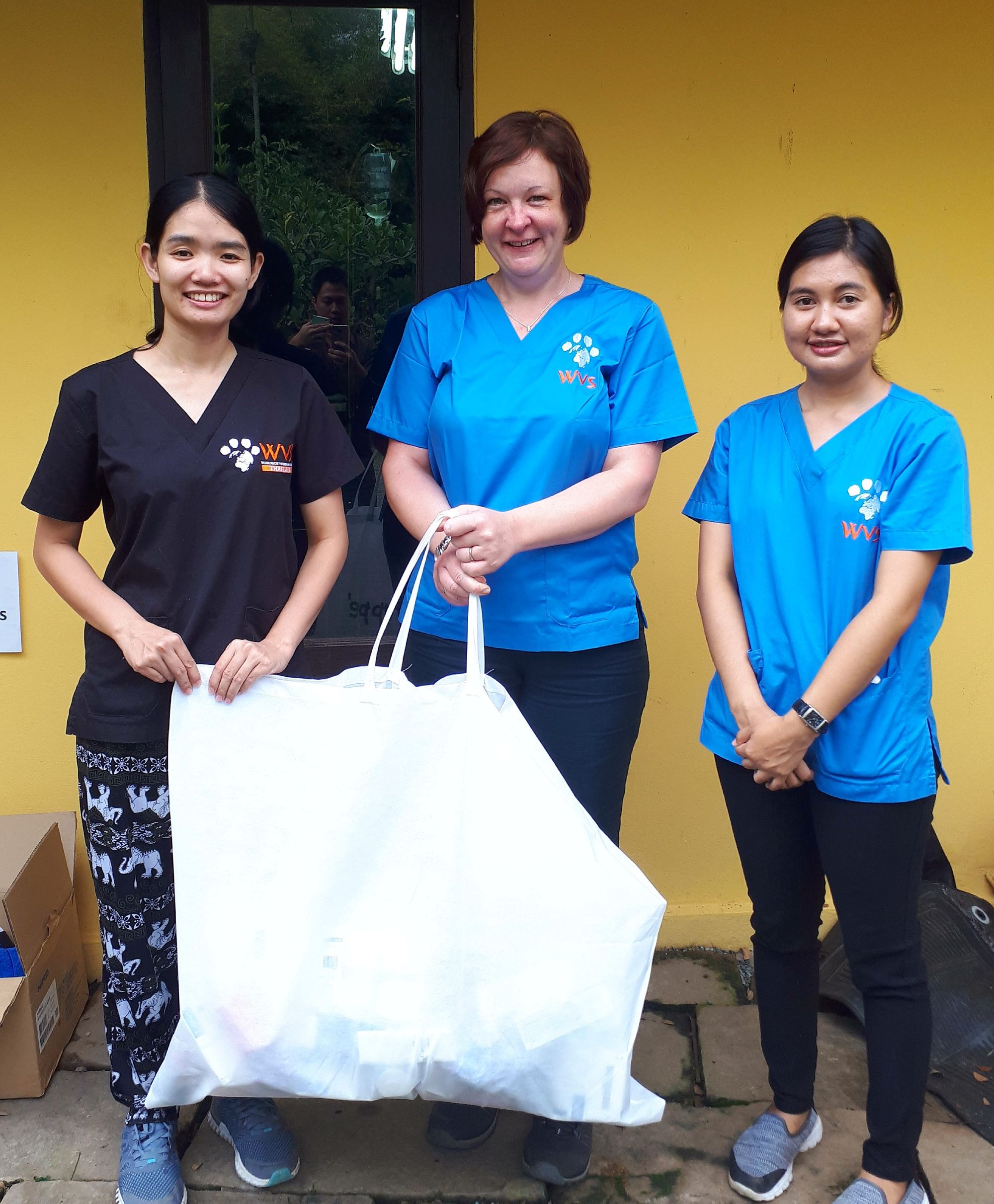 “What a week!” - Life as a Centaur sponsored Vet Nurse at ITC Thailand