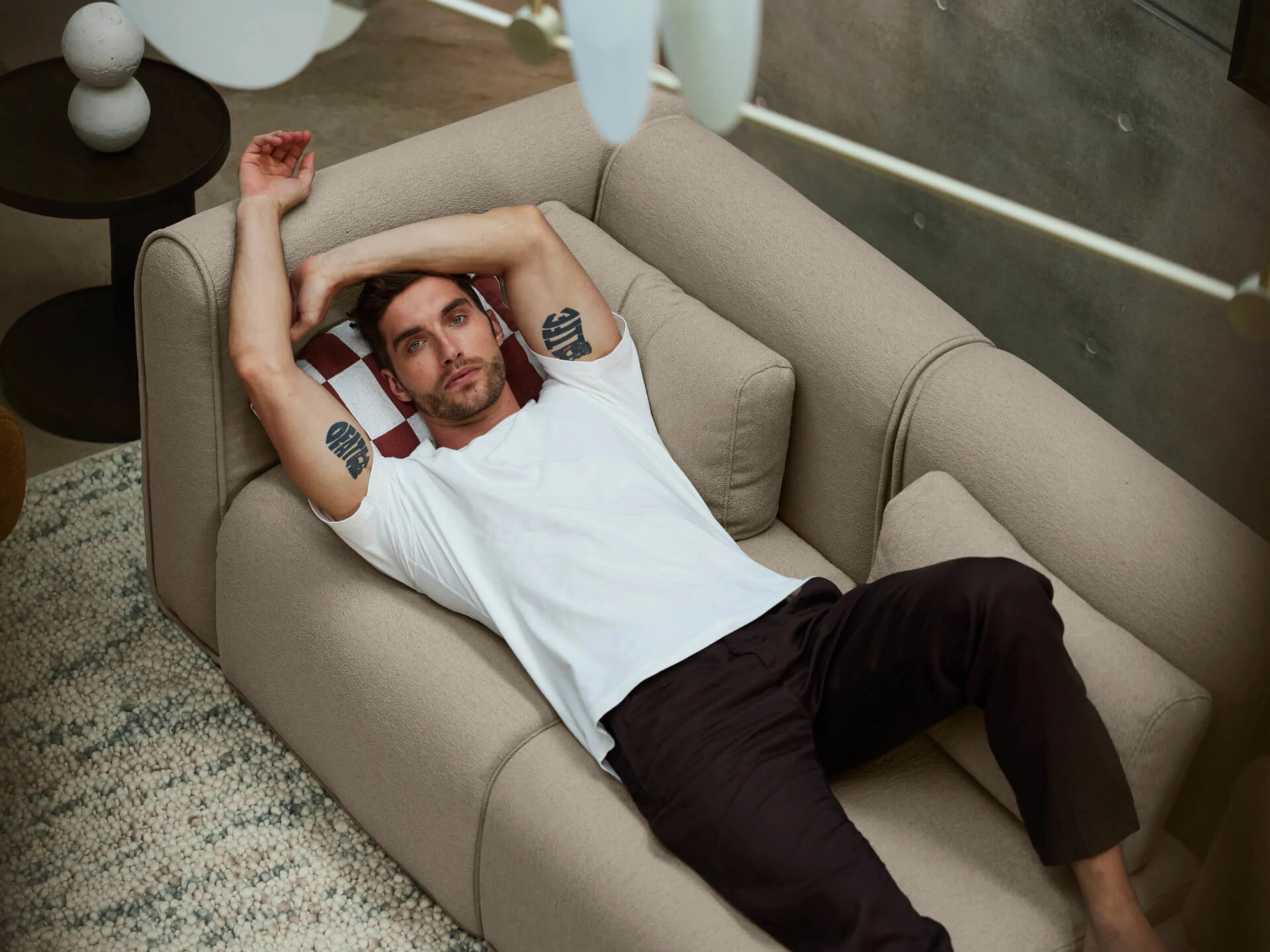 AU Dreamy Modular Sofa Sofa Morning Grey Shared Chaise Lifestyle 1