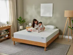JP > PDP > Organic Cotton Mattress Protector > With Model 2