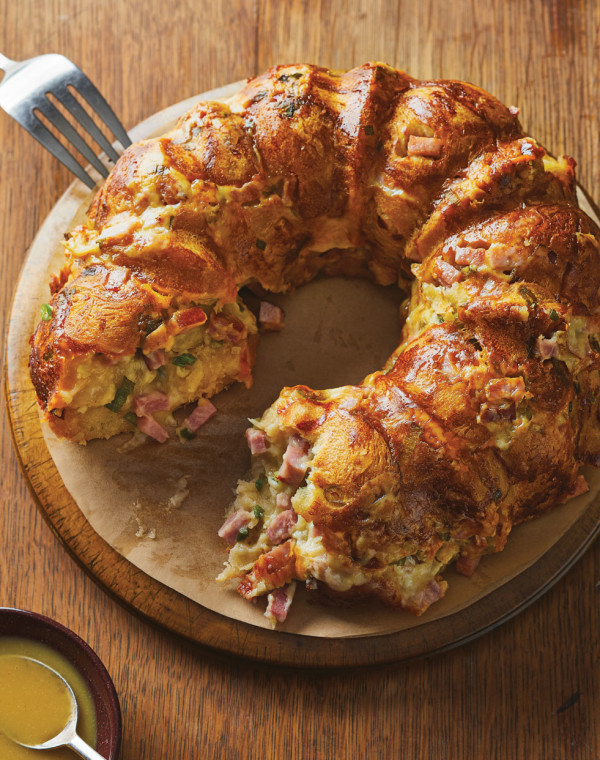 Ham & Cheddar Monkey Bread with Honey-Mustard Sauce