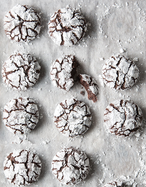 Earl Grey-Chocolate Crinkle Cookies