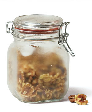 Tips-Freeze-Nuts-to-Preserve-Freshness