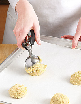Use a #20 scoop (3 Tbsp.) for cookies with uniform size and shape. 