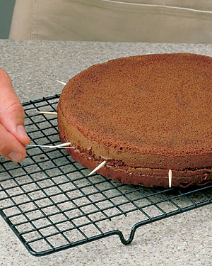 The Best Way to Cut A Round Cake For A Crowd - All Things Mamma