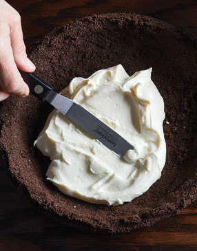 Dark-&-White-Chocolate-Cream-Pie-Step2
