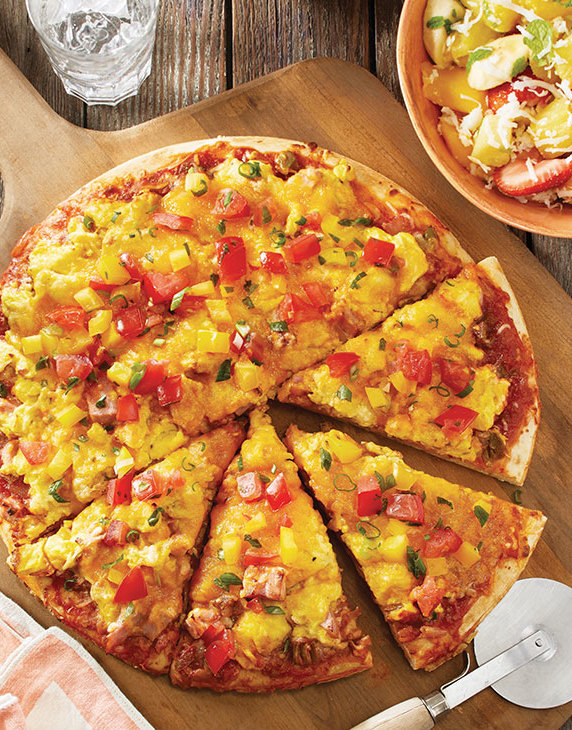 Breakfast Pizza with pico de gallo