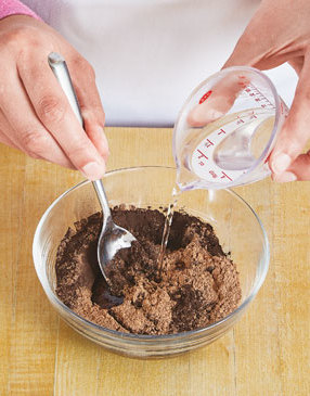 Cocoa-Dunkers-with-Vanilla-Cream-Filling-Step-1
