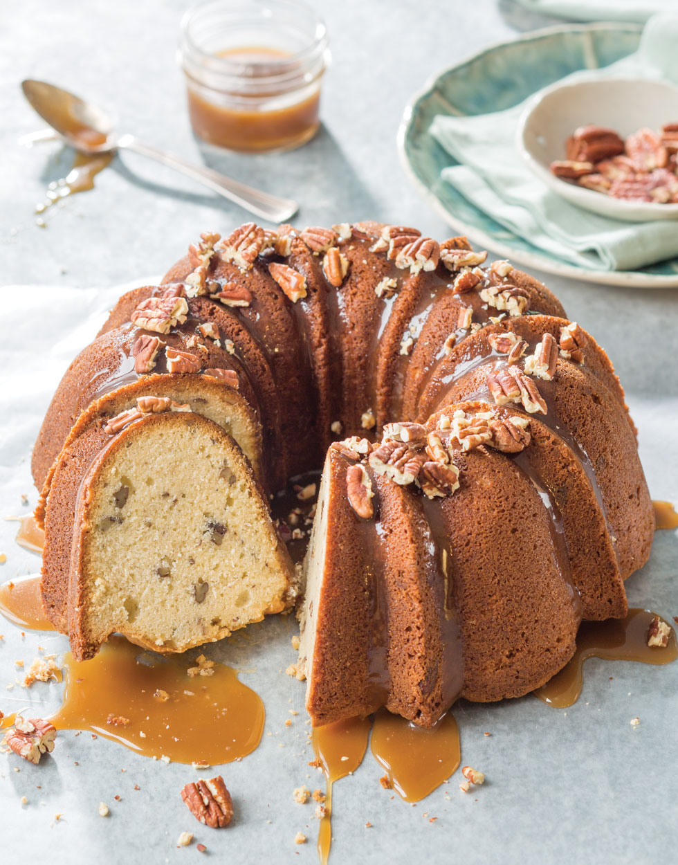 Sour Cream-Pecan Pound Cake