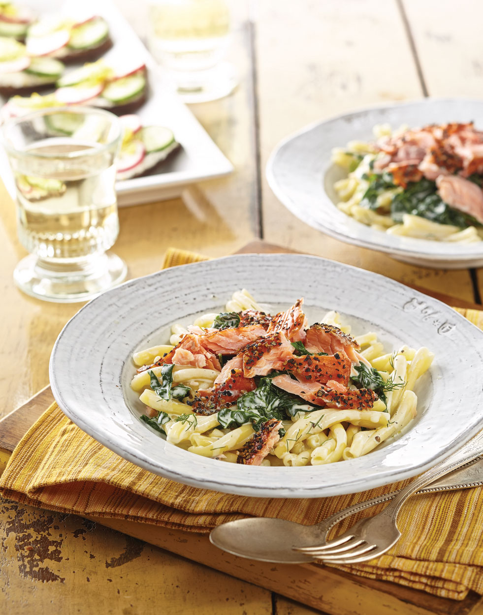 Creamy Spinach & Pasta with hot-smoked salmon Recipe