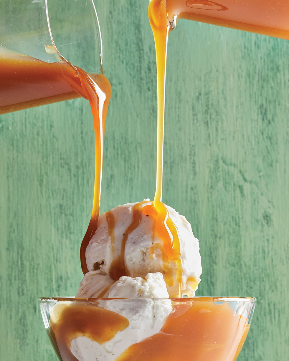 Caramel vs Butterscotch sauce : What’s the difference
between caramel and
butterscotch sauce? They look and taste similar, but there are subtle differences.