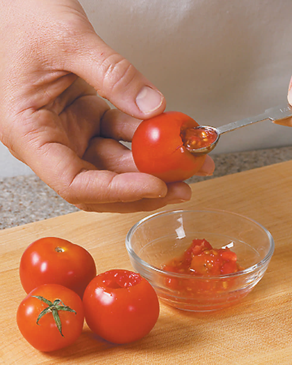 Tips-How-to-Easily-Hollow-Out-Small-Tomatoes