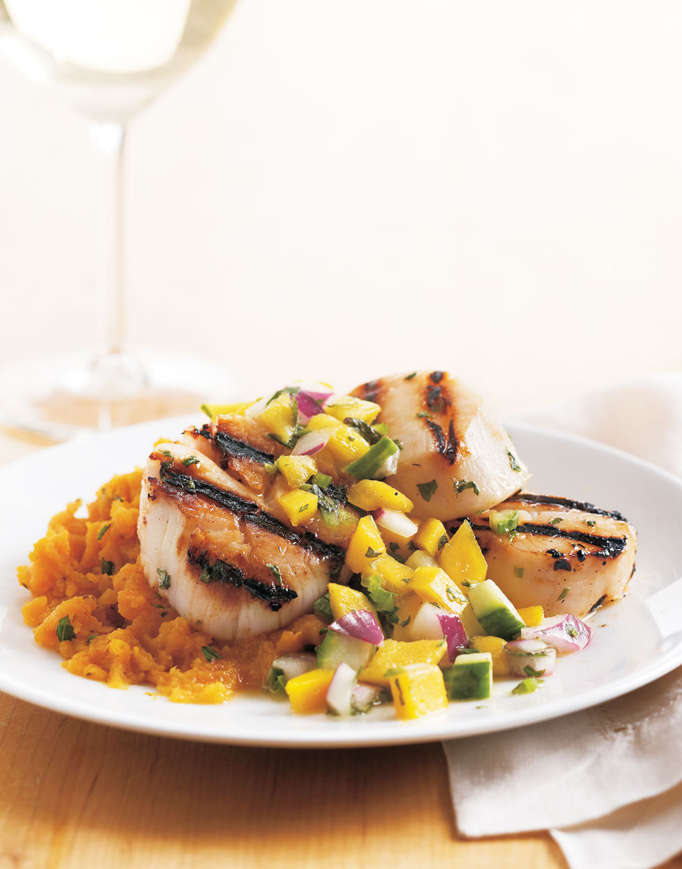 Mojito Scallops with Mango Salsa