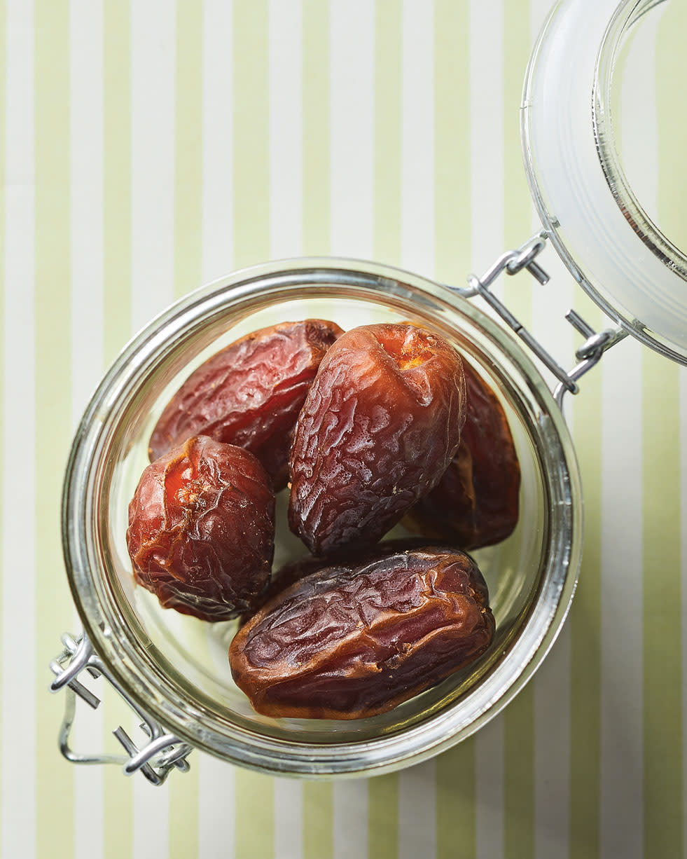 Are dates a healthy replacement for sugar in recipes?