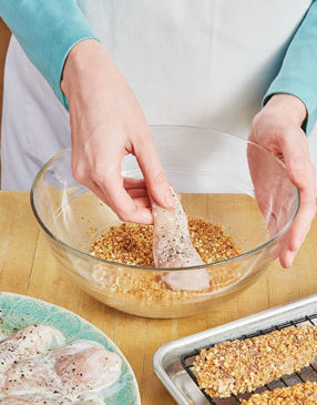 Buttermilk-Chicken-Tenders-with-Parmesan-and-Almonds-Step3