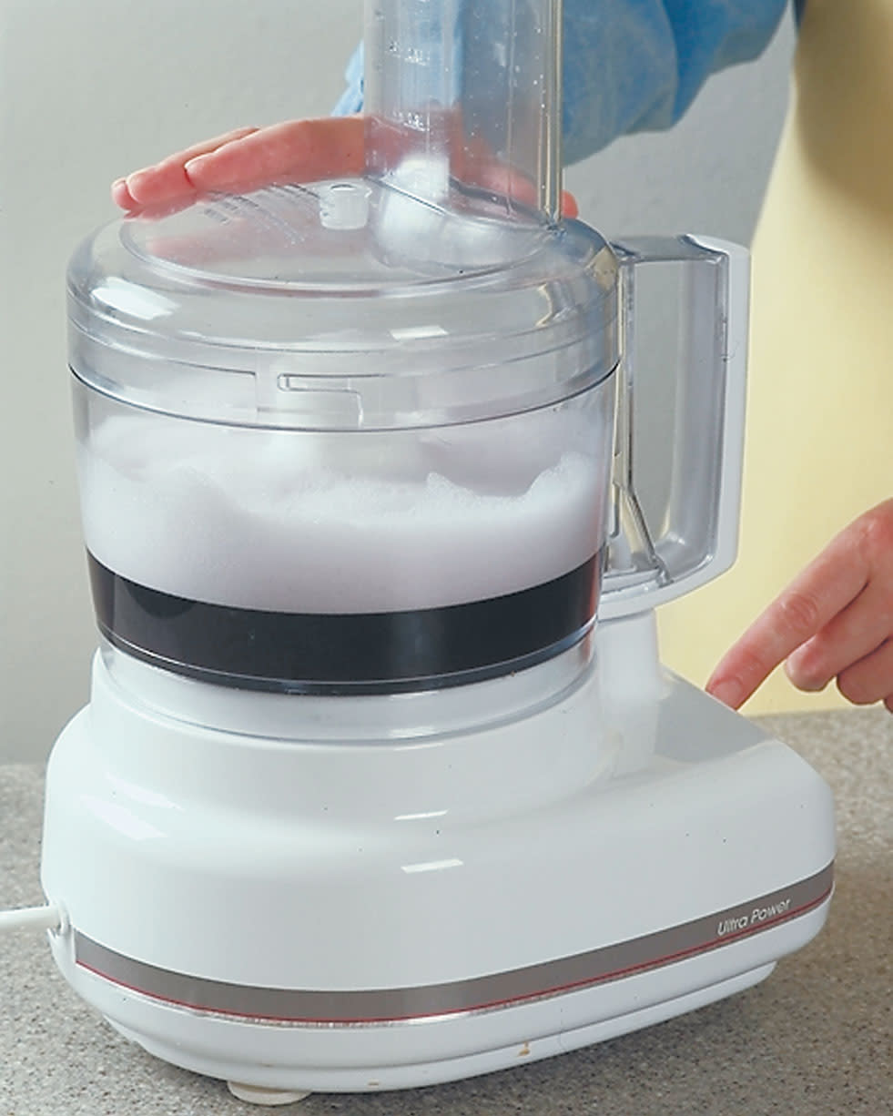 How to Clean a Blender or Food Processor