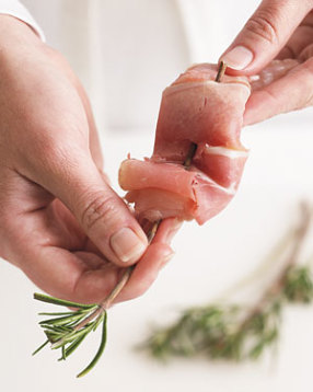 Prosciutto-Wrapped-Chicken-Tenders-with-Lemon-and-Rosemary-Step2