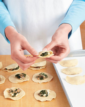 Mushroom-Spinach-Empanadas-with-Hazelnut-Romesco-Sauce-Step3