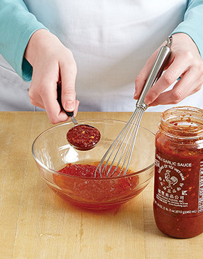 Similar to Sriracha but with a much stronger garlic flavor, chili garlic sauce adds flavor <em>and</em> heat.