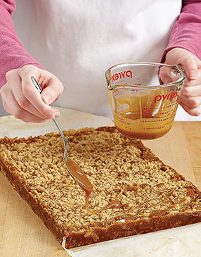 Drizzle remaining caramel over bars to add more flavor, and give the bars a beautiful appearance.