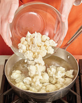 Cauliflower-Gratin-with-Gruyere-and-Parmesan-Step1