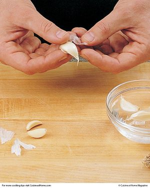 How to Easily Peel Garlic Without Smashing