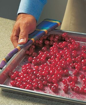 How to Make Candied Cranberries
