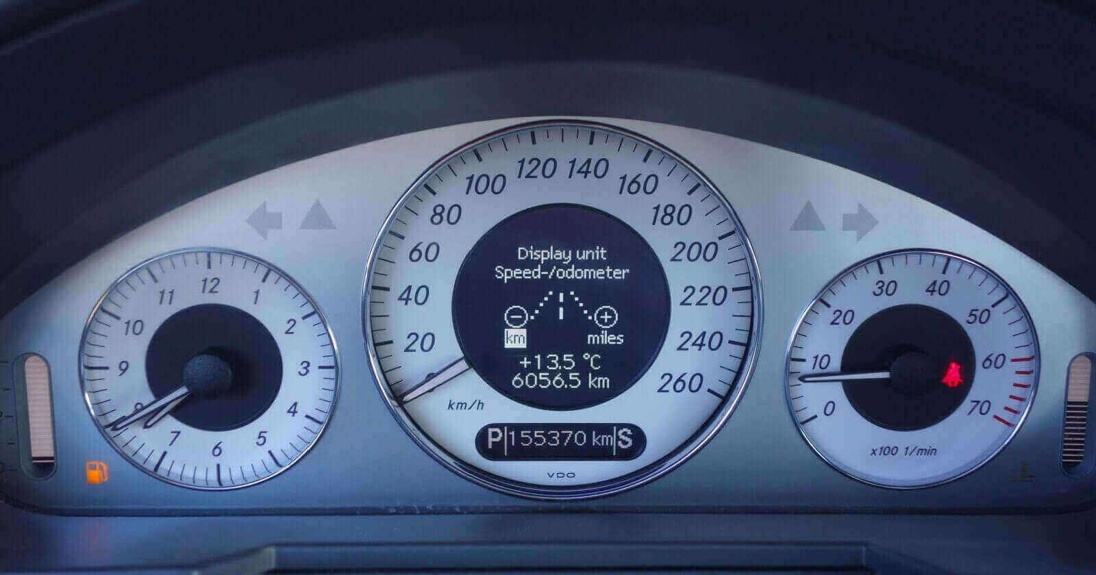 Speedometer vs Odometer Difference Between Odometer and Speedometer