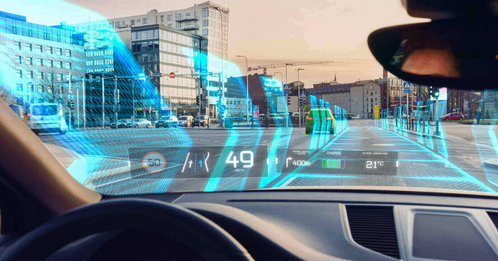 A guide to Heads Up Display (HUD) in cars: All you need to know