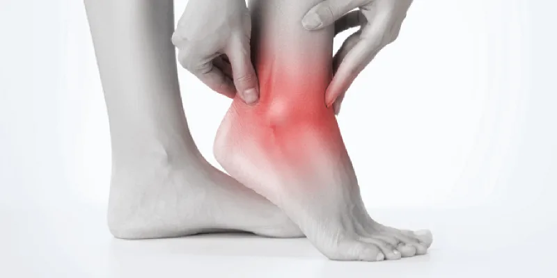 Ankle Pain Symptoms: Common Causes, Treatments & At-Home Remedies