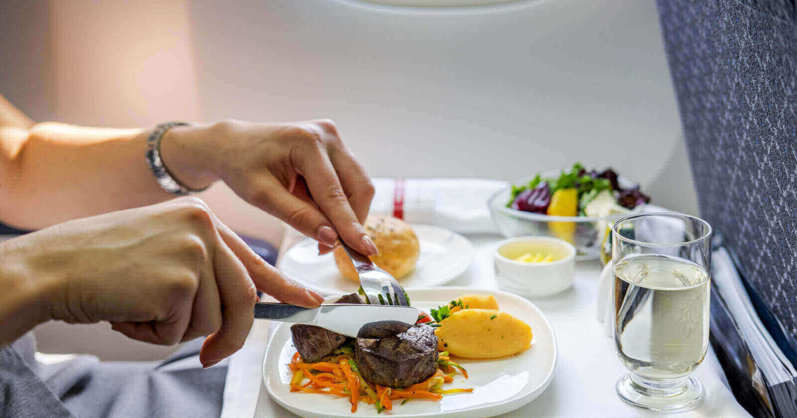 airlines-for-international-food-and-beverage-options