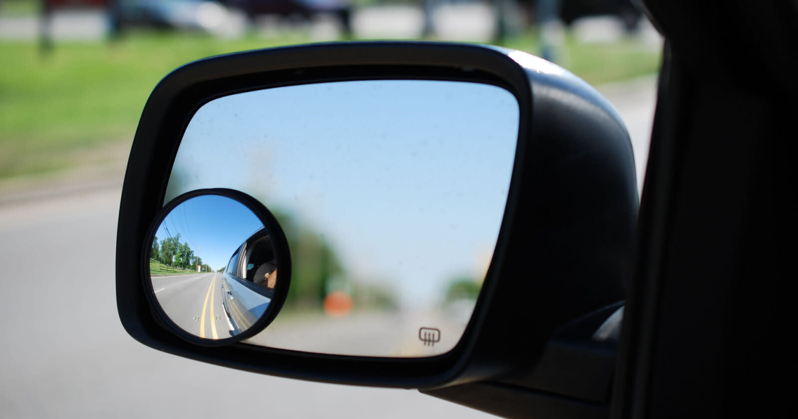 Why Do We Prefer a Convex Mirror in Vehicles? Rear View Mirror in ...