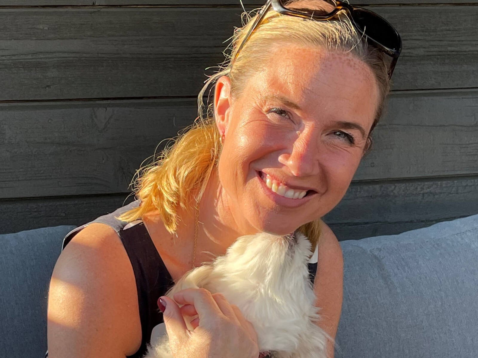 Cecilia nöjd och glad