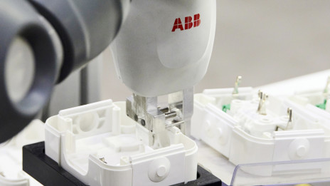ABB valmistaa asennustuotteita kierrätysmuovista Porvoossa