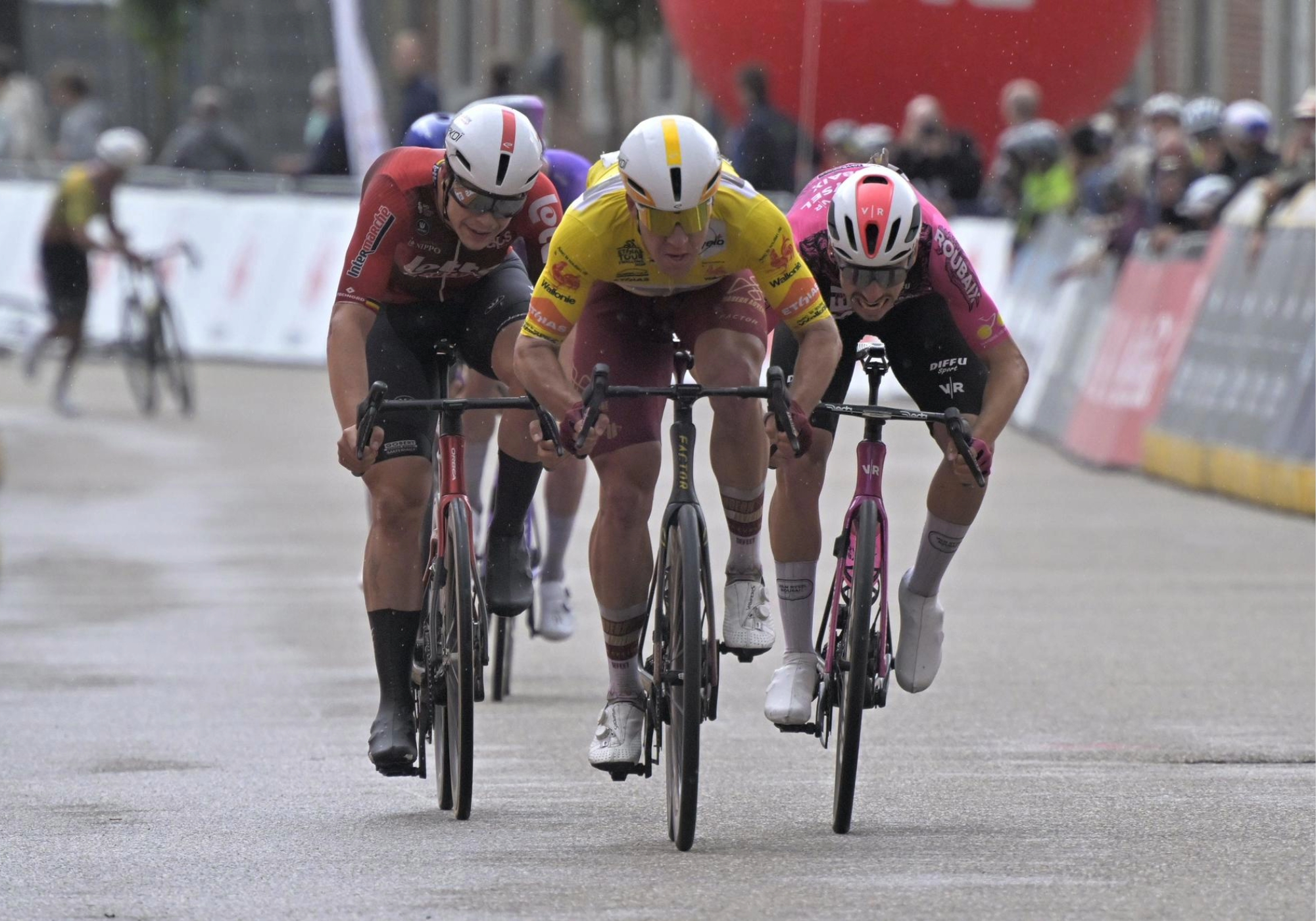 Modern Adventure's Ben Oliver in the Yellow Jersey Sprinting to the finish line on the OSTRO VAM