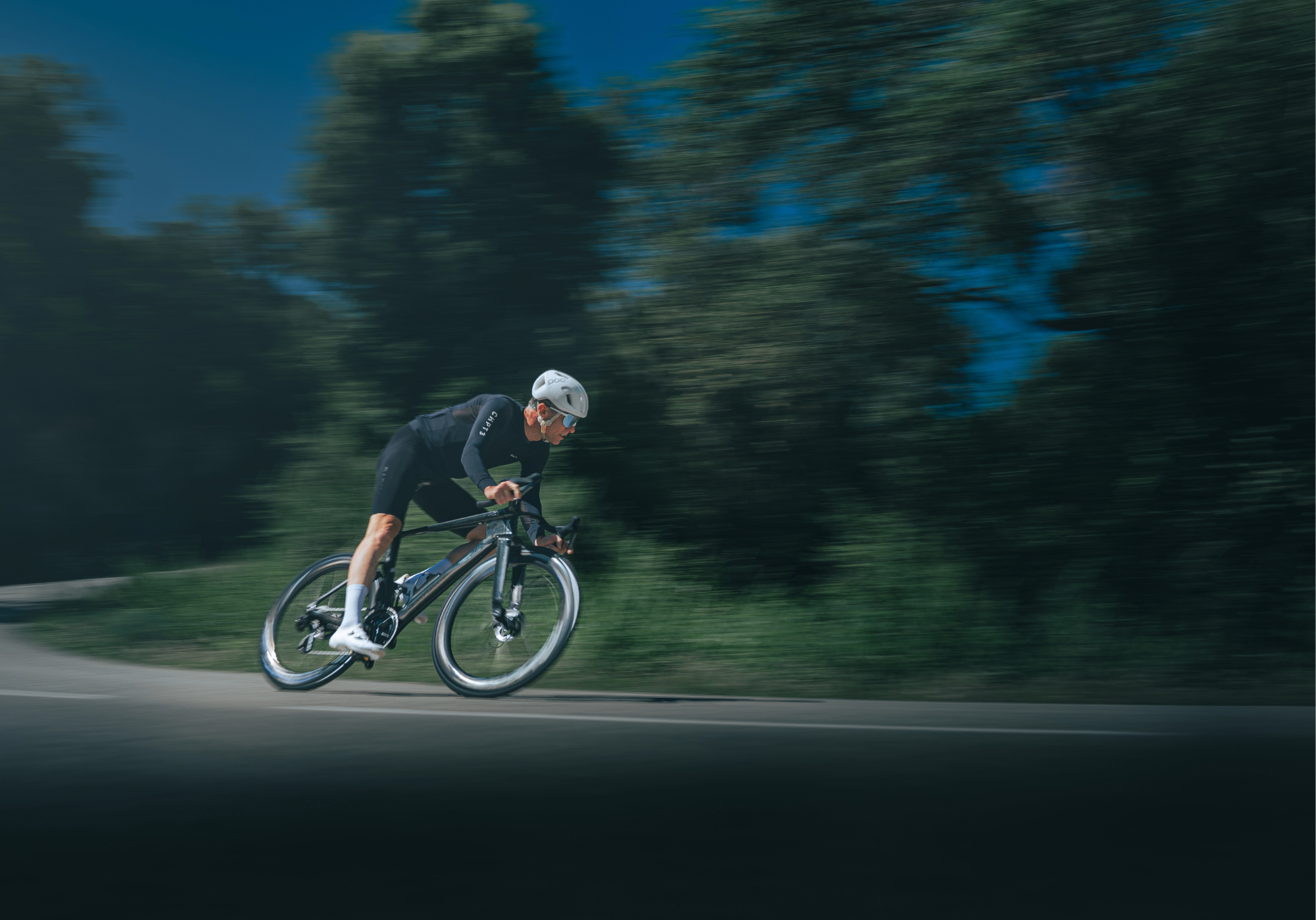 David Millar cornering on the ONE plus HYPER 62
