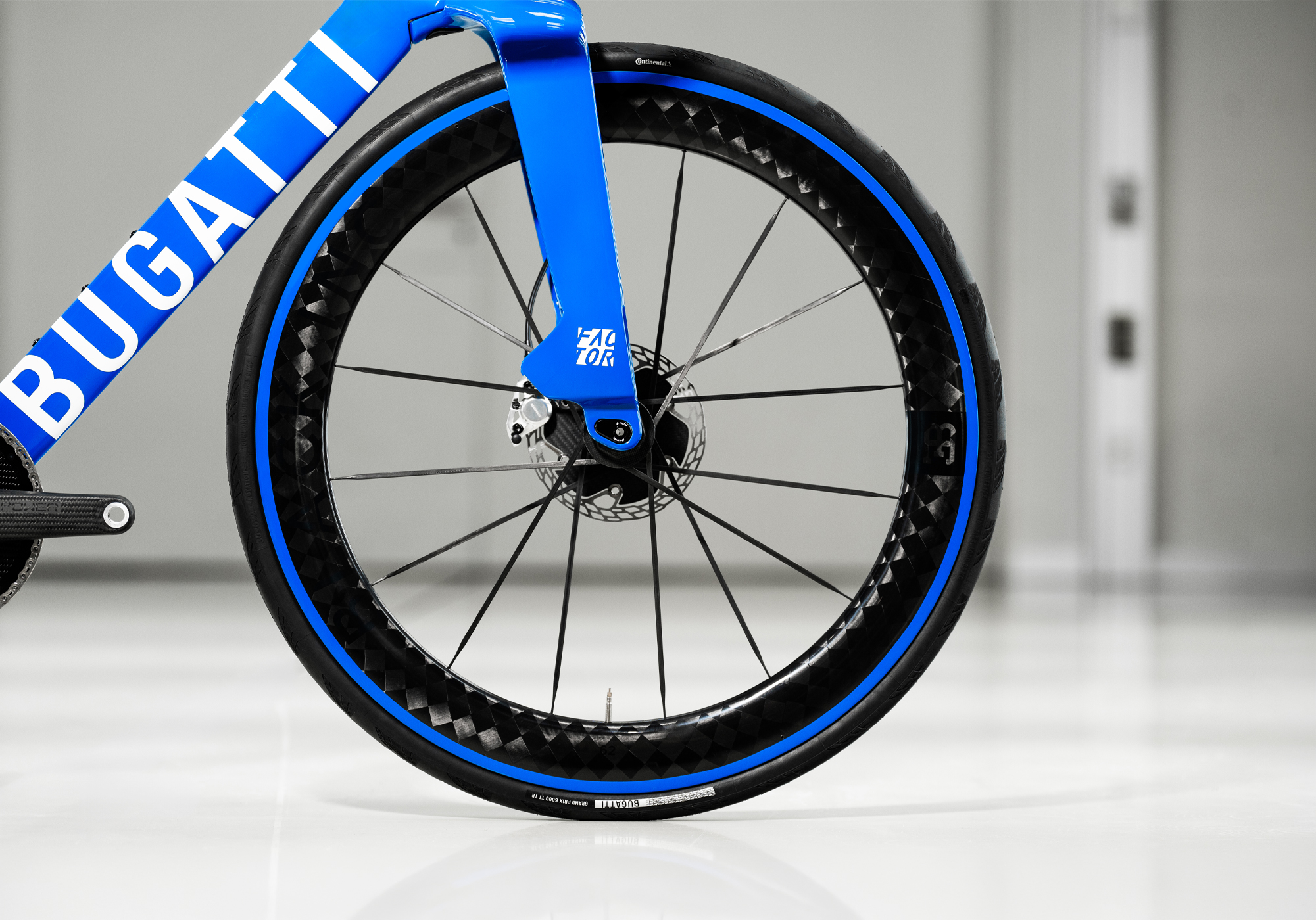 Close up of the Bugatti Factor ONE - Black Inc Hyper 62 Wheels